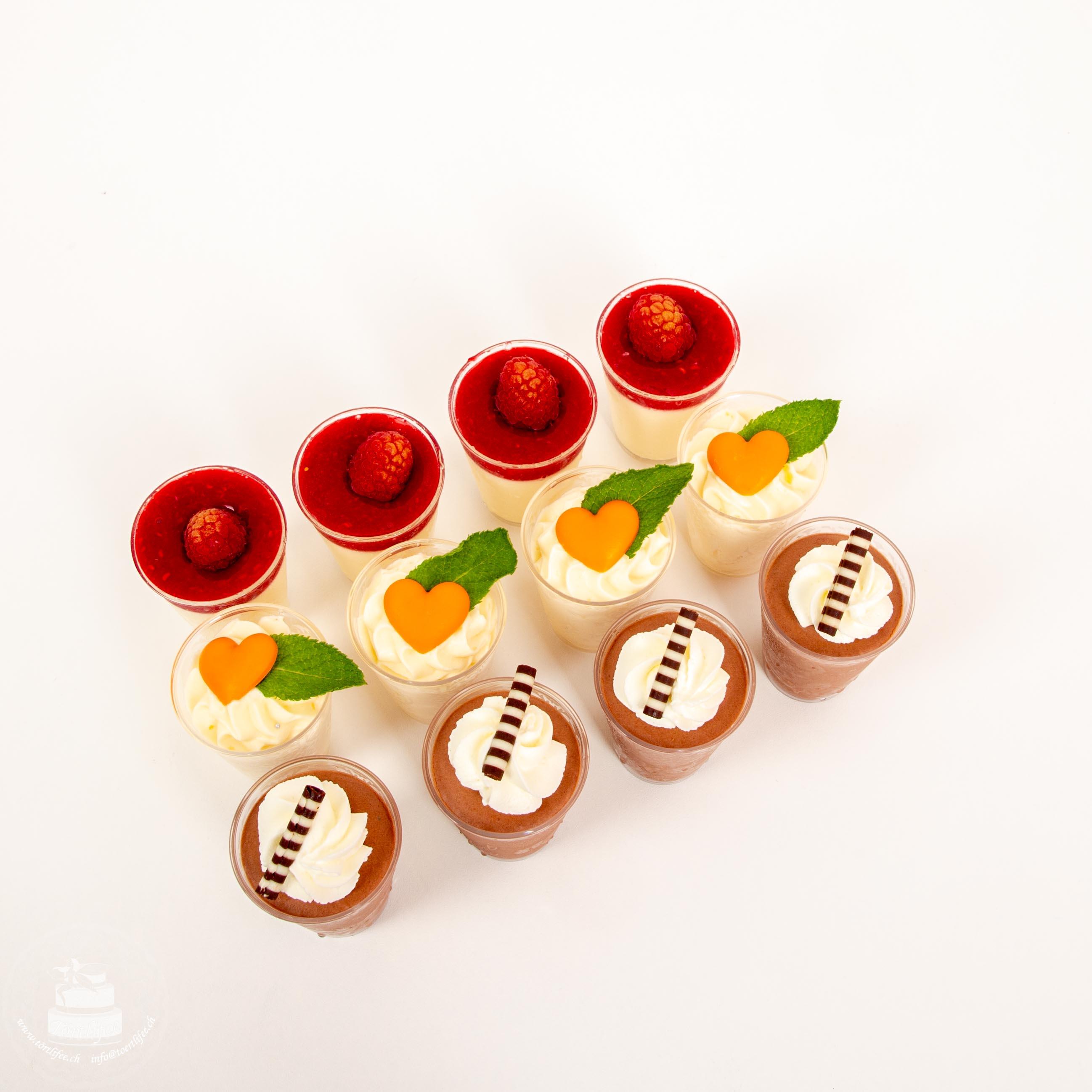 Dessert im Becher (6cl) Dessert im Becher (6cl)