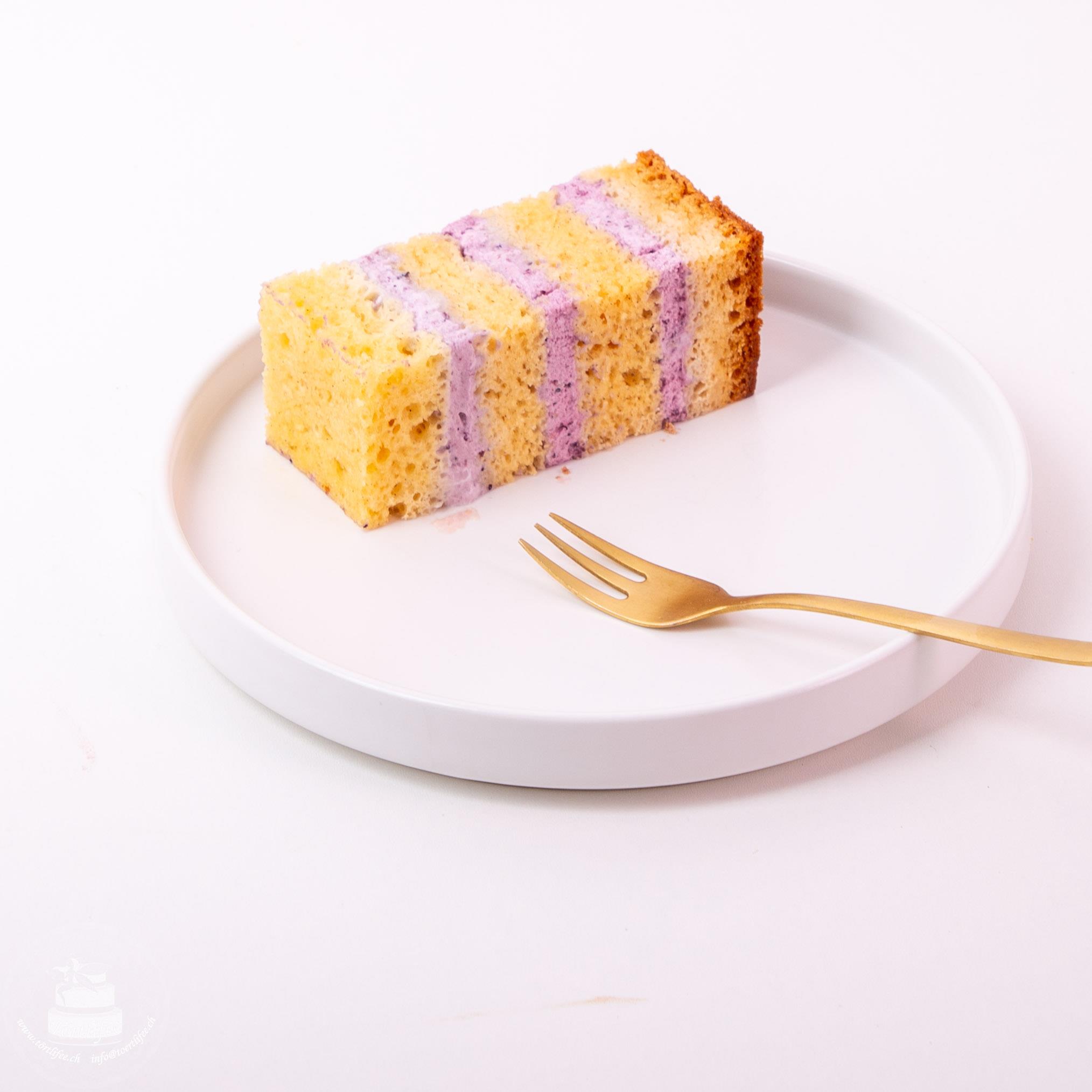 Vanille Biskuit mit Heidelbeer Joghurtmousse - Cake Aroma Box