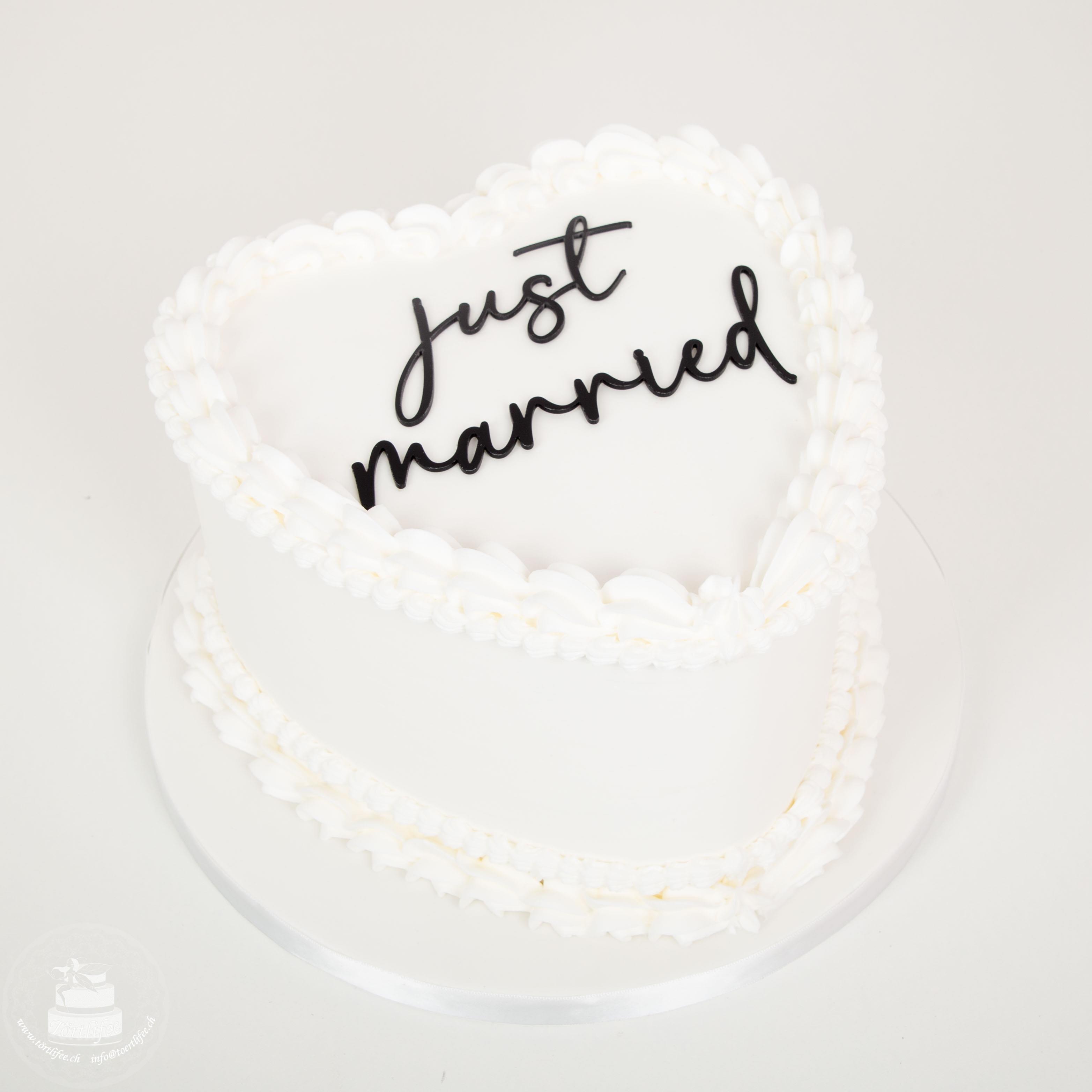 Just Married Herz Torte