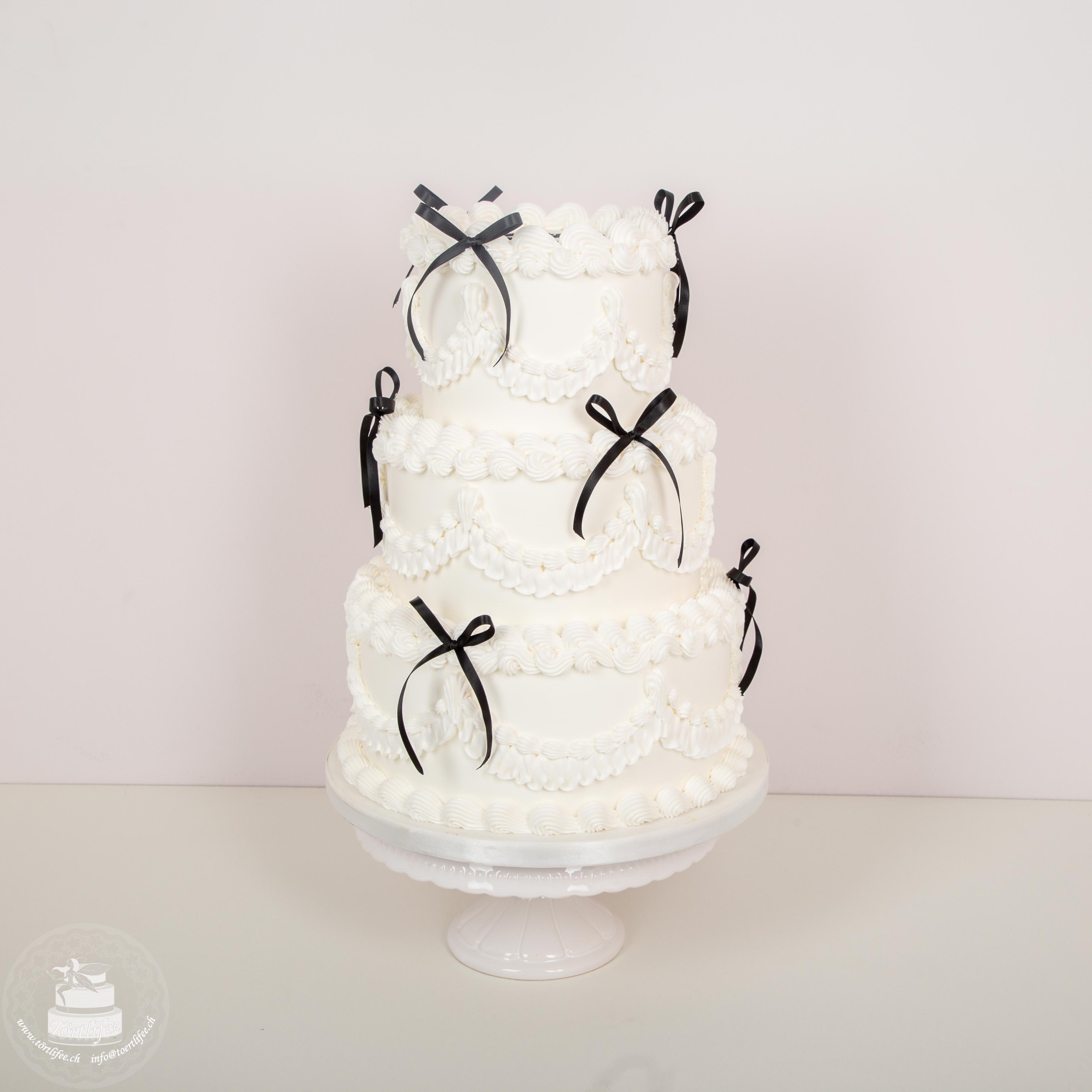 Buttercrem Torte - Vintage